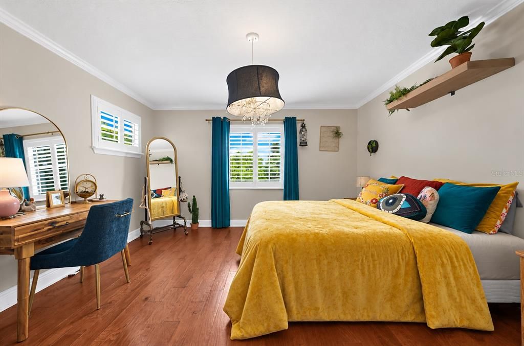For Sale: $1,300,000 (6 beds, 3 baths, 3528 Square Feet)