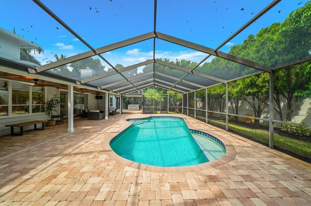 For Sale: $1,300,000 (6 beds, 3 baths, 3528 Square Feet)