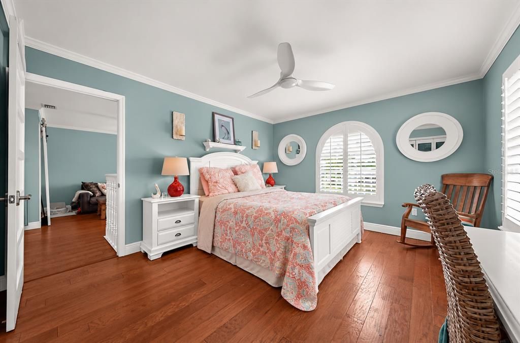 For Sale: $1,300,000 (6 beds, 3 baths, 3528 Square Feet)
