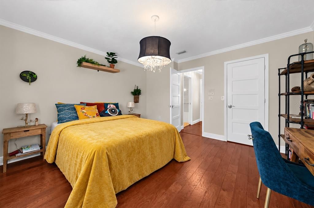 For Sale: $1,300,000 (6 beds, 3 baths, 3528 Square Feet)