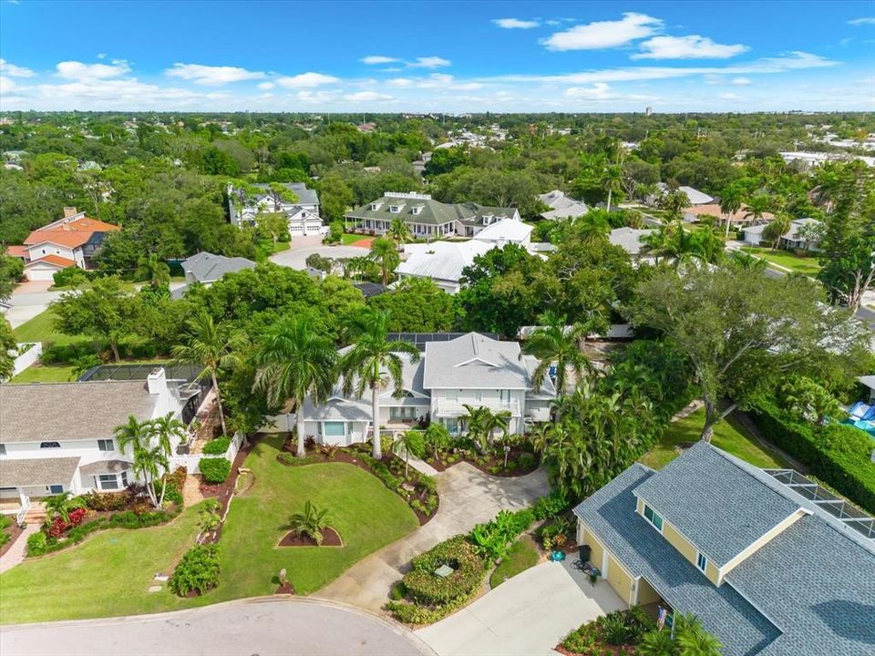 For Sale: $1,300,000 (6 beds, 3 baths, 3528 Square Feet)