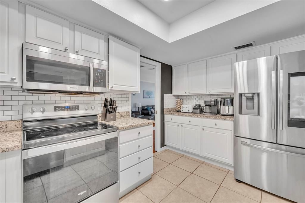 En Venta: $780,000 (5 camas, 3 baños, 2194 Pies cuadrados)
