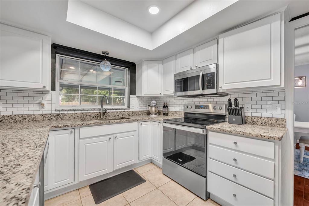En Venta: $780,000 (5 camas, 3 baños, 2194 Pies cuadrados)