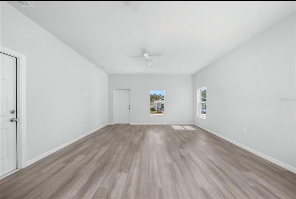 En Renta: $1,650 (3 camas, 2 baños, 1330 Pies cuadrados)