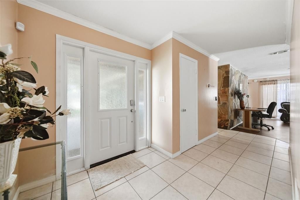 For Sale: $450,000 (5 beds, 4 baths, 2230 Square Feet)