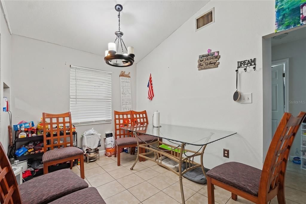 For Sale: $429,900 (2 beds, 1 baths, 1077 Square Feet)