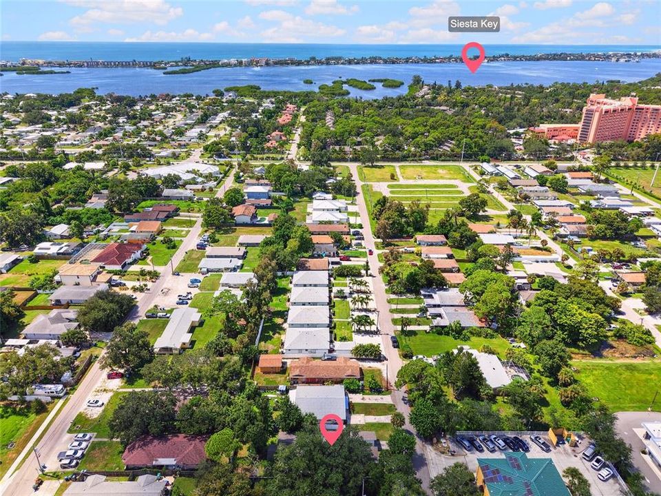 En Venta: $396,000 (4 camas, 0 baños, 1651 Pies cuadrados)