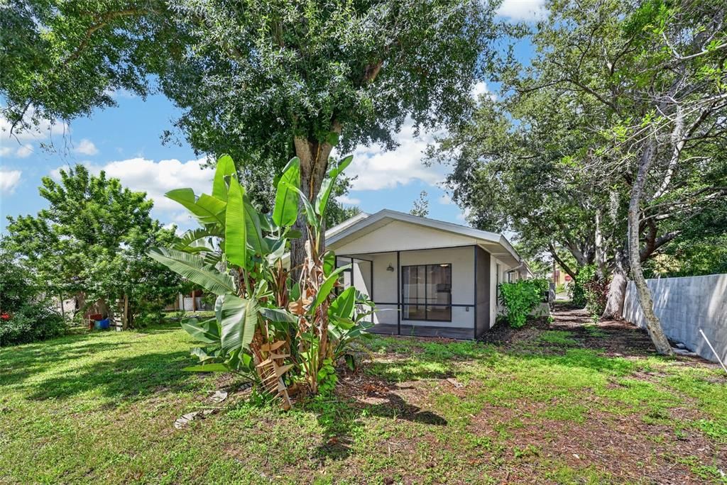 En Venta: $396,000 (4 camas, 0 baños, 1651 Pies cuadrados)
