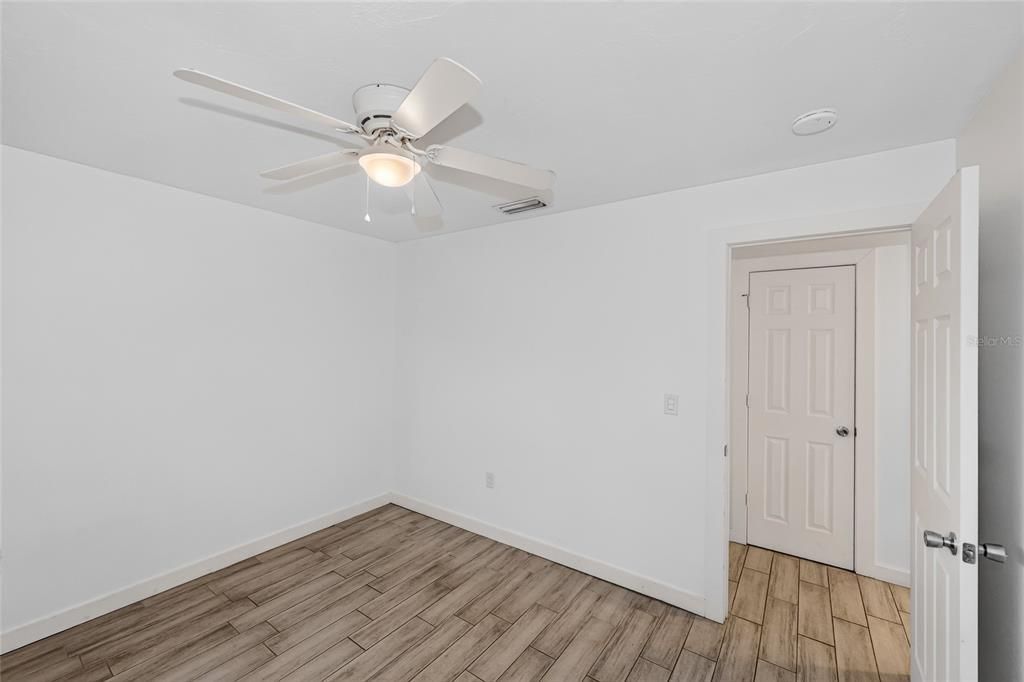 En Venta: $396,000 (4 camas, 0 baños, 1651 Pies cuadrados)