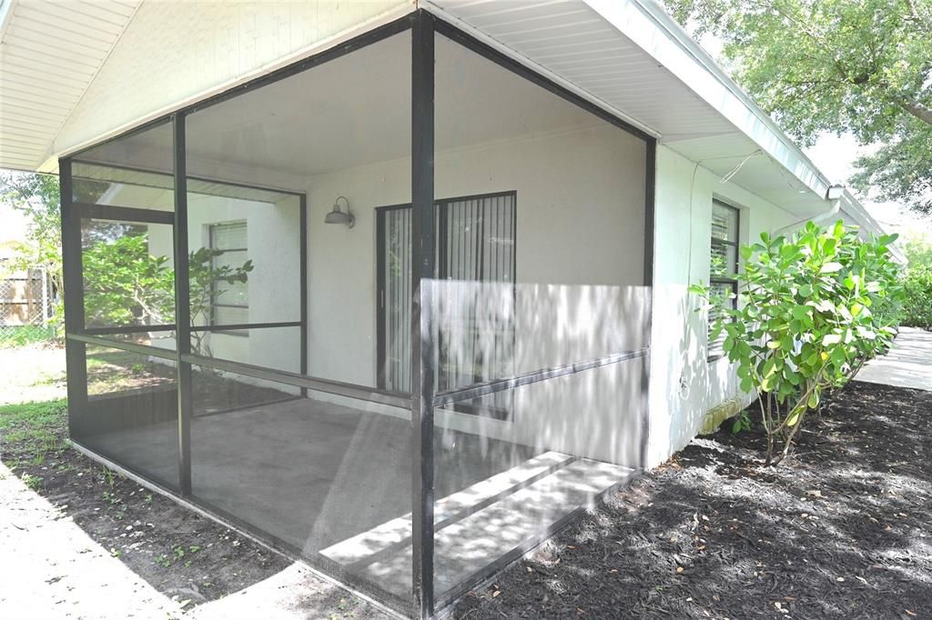 En Venta: $396,000 (4 camas, 0 baños, 1651 Pies cuadrados)