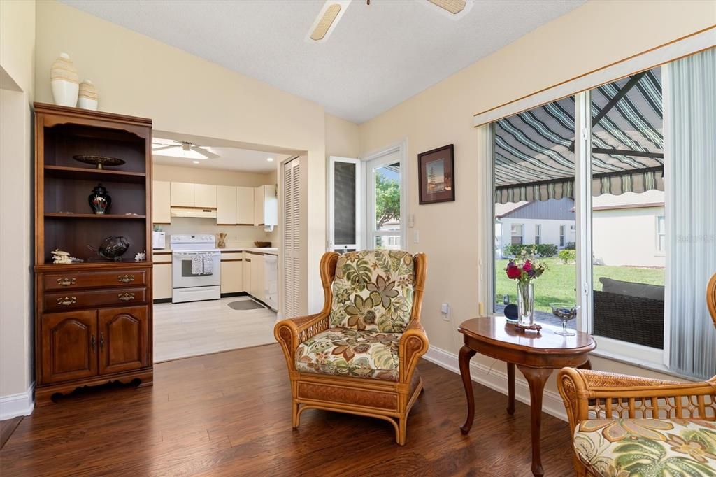 For Sale: $260,000 (2 beds, 2 baths, 1453 Square Feet)