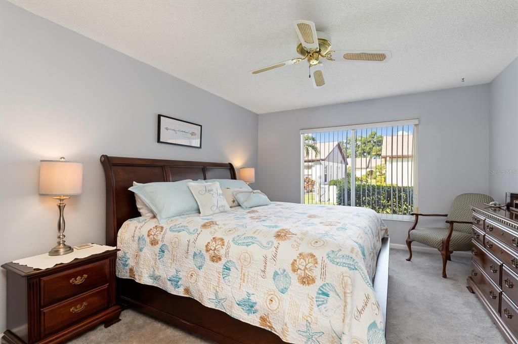 For Sale: $260,000 (2 beds, 2 baths, 1453 Square Feet)