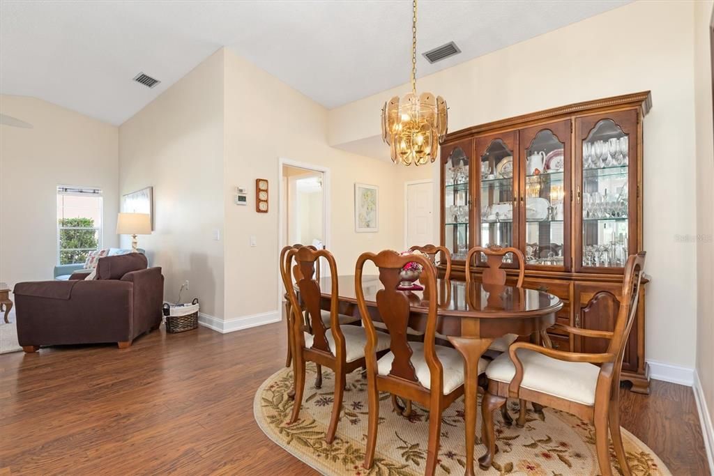 For Sale: $260,000 (2 beds, 2 baths, 1453 Square Feet)
