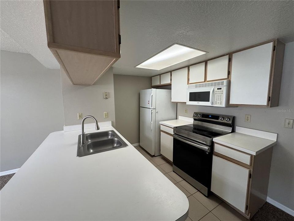 For Rent: $1,649 (3 beds, 2 baths, 1326 Square Feet)