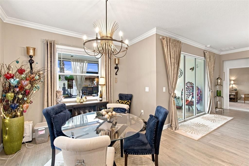 : $412,000 (2 camas, 2 baños, 1956 Pies cuadrados)