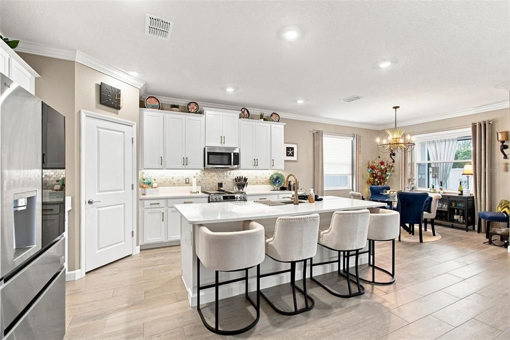 : $412,000 (2 camas, 2 baños, 1956 Pies cuadrados)
