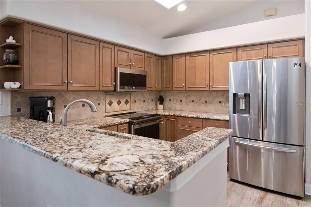 For Sale: $449,900 (4 beds, 2 baths, 2048 Square Feet)