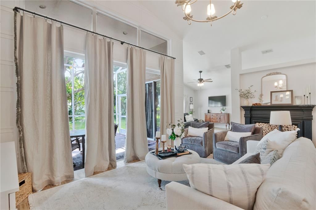 For Sale: $449,900 (4 beds, 2 baths, 2048 Square Feet)