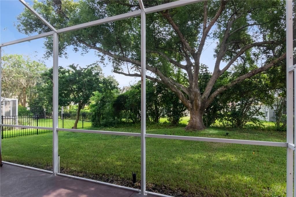 For Sale: $449,900 (4 beds, 2 baths, 2048 Square Feet)