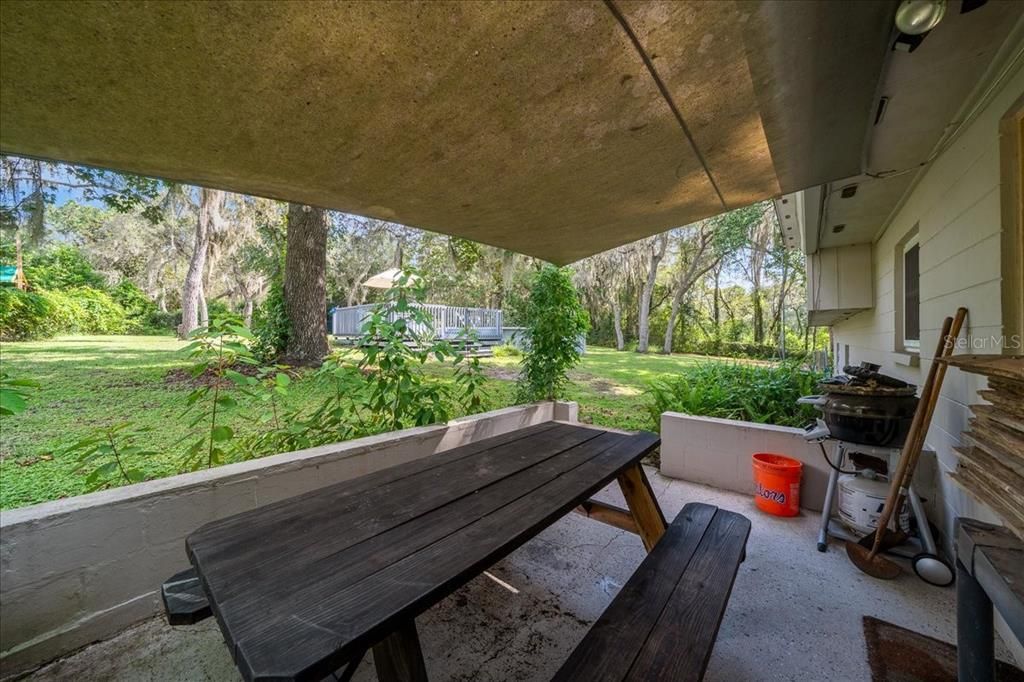 For Sale: $320,000 (3 beds, 2 baths, 1702 Square Feet)