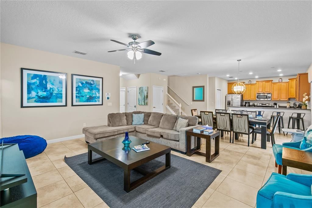 For Sale: $635,000 (6 beds, 6 baths, 3063 Square Feet)