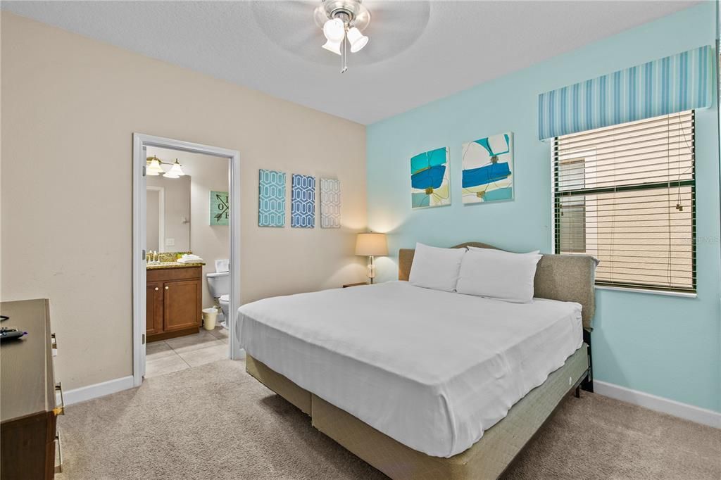 For Sale: $635,000 (6 beds, 6 baths, 3063 Square Feet)