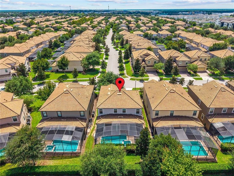 For Sale: $635,000 (6 beds, 6 baths, 3063 Square Feet)