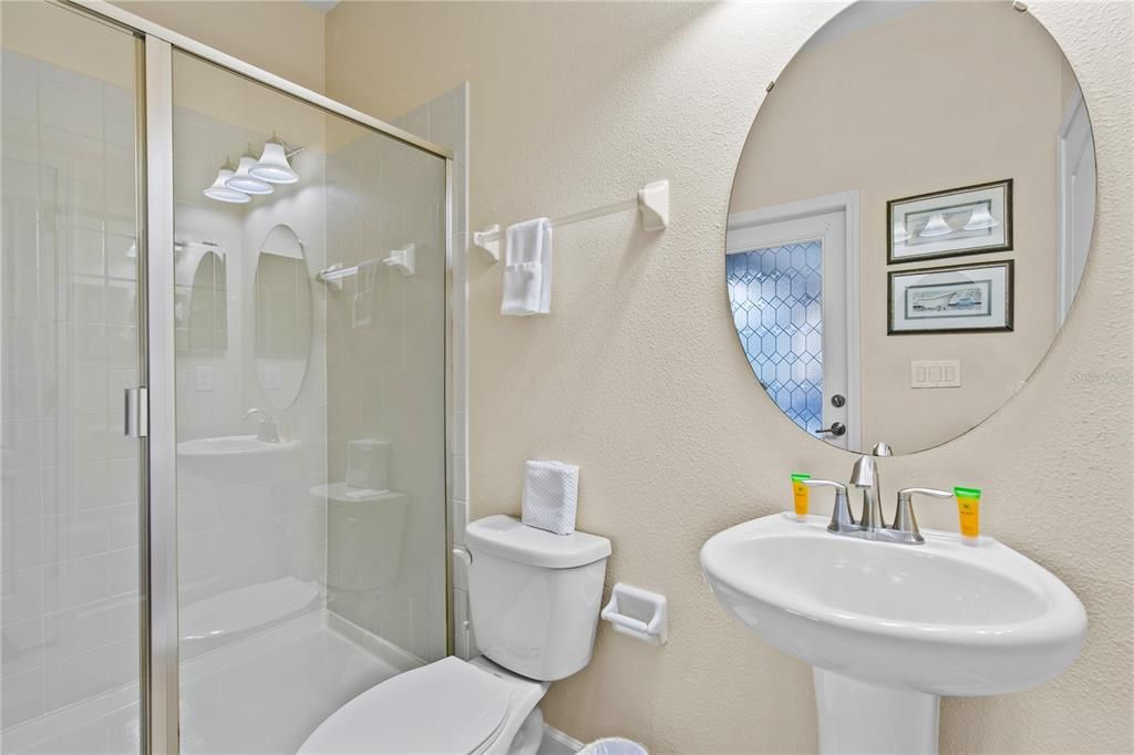 For Sale: $635,000 (6 beds, 6 baths, 3063 Square Feet)