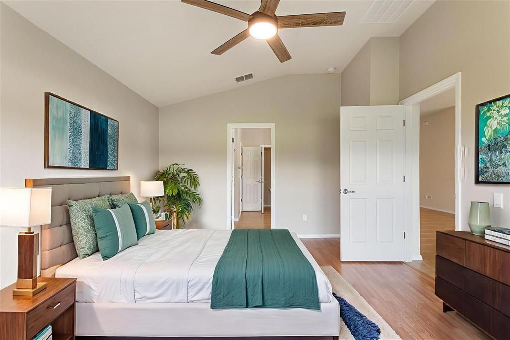 For Rent: $2,300 (3 beds, 2 baths, 1713 Square Feet)