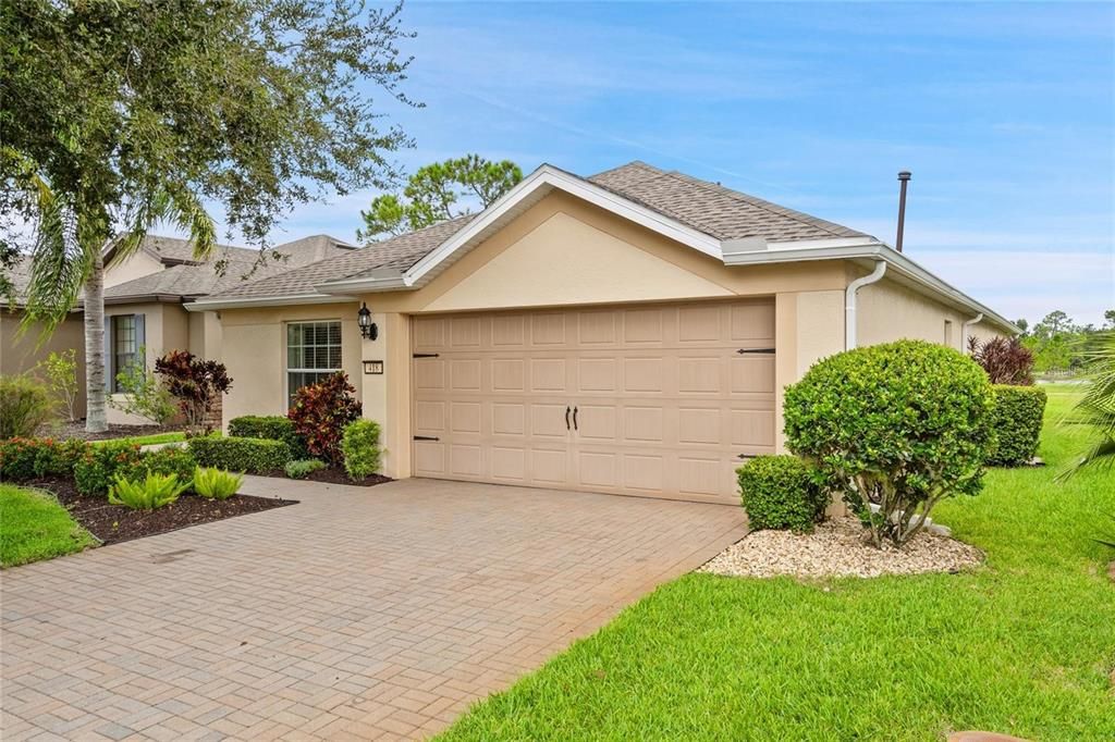 For Rent: $2,300 (3 beds, 2 baths, 1713 Square Feet)