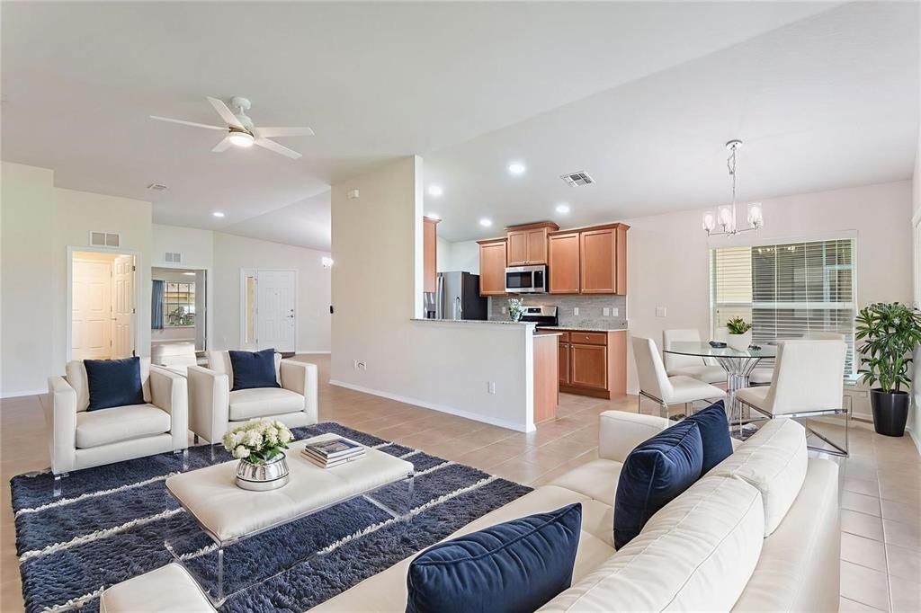 For Rent: $2,300 (3 beds, 2 baths, 1713 Square Feet)