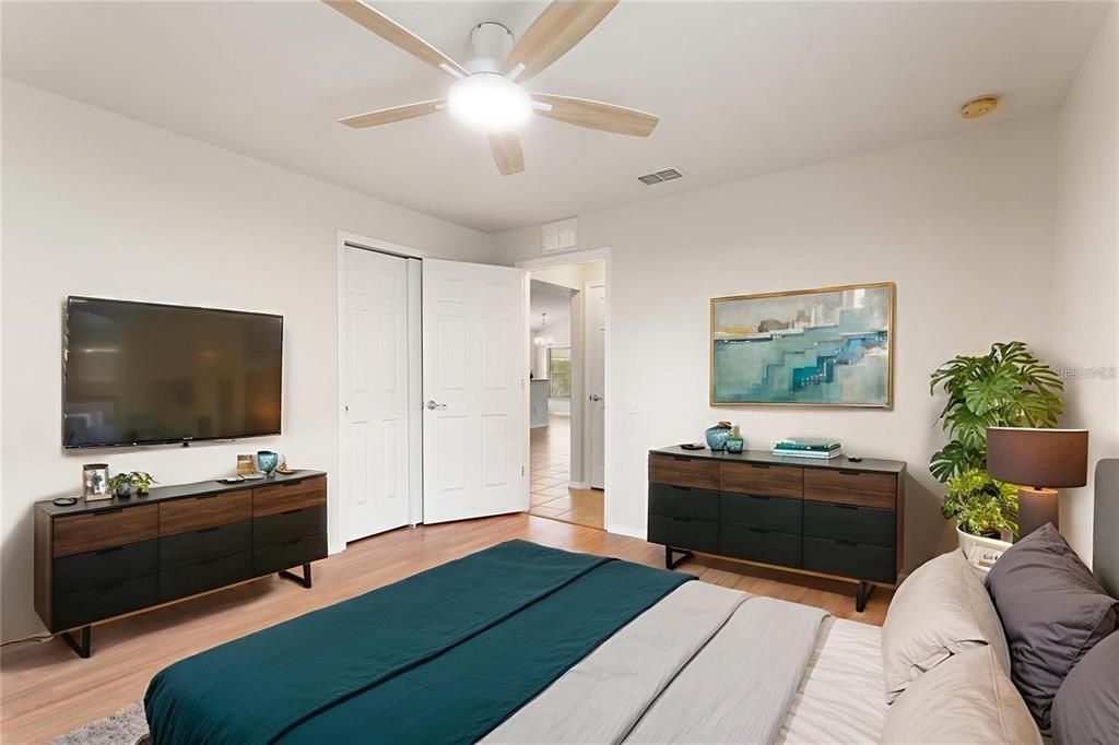 For Rent: $2,300 (3 beds, 2 baths, 1713 Square Feet)