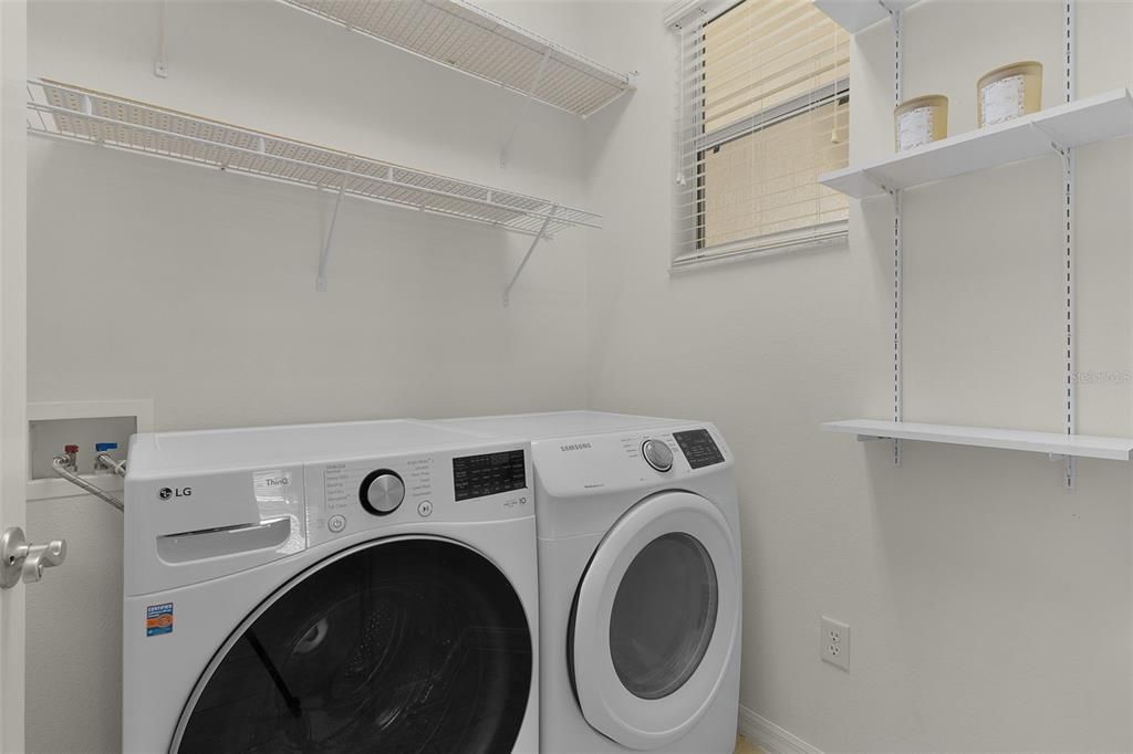 For Sale: $419,000 (3 beds, 2 baths, 1621 Square Feet)