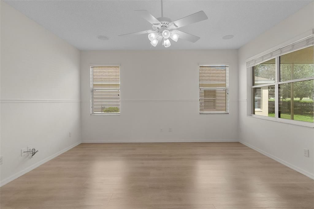 For Sale: $419,000 (3 beds, 2 baths, 1621 Square Feet)