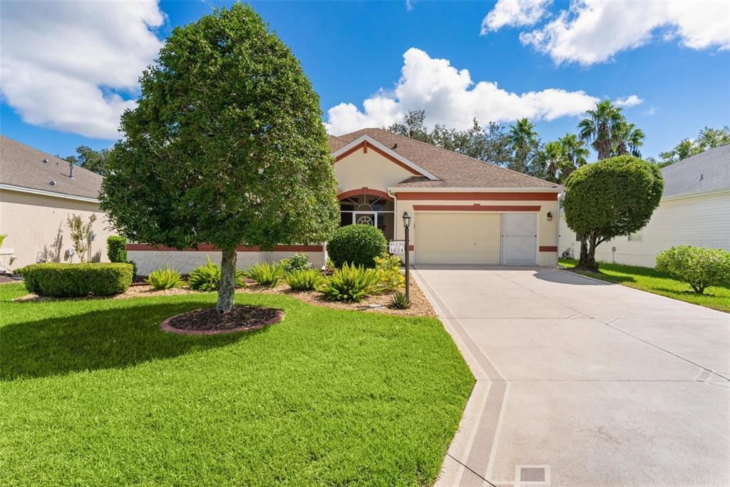For Sale: $419,000 (3 beds, 2 baths, 1621 Square Feet)