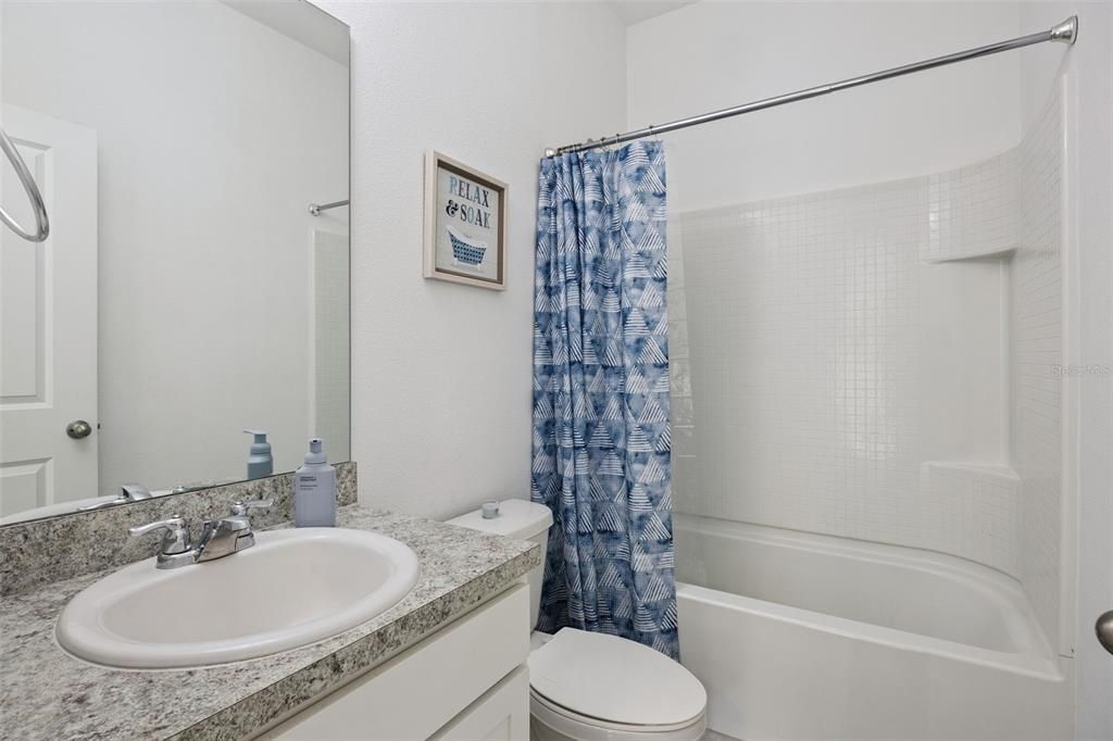 For Sale: $418,900 (3 beds, 2 baths, 1432 Square Feet)
