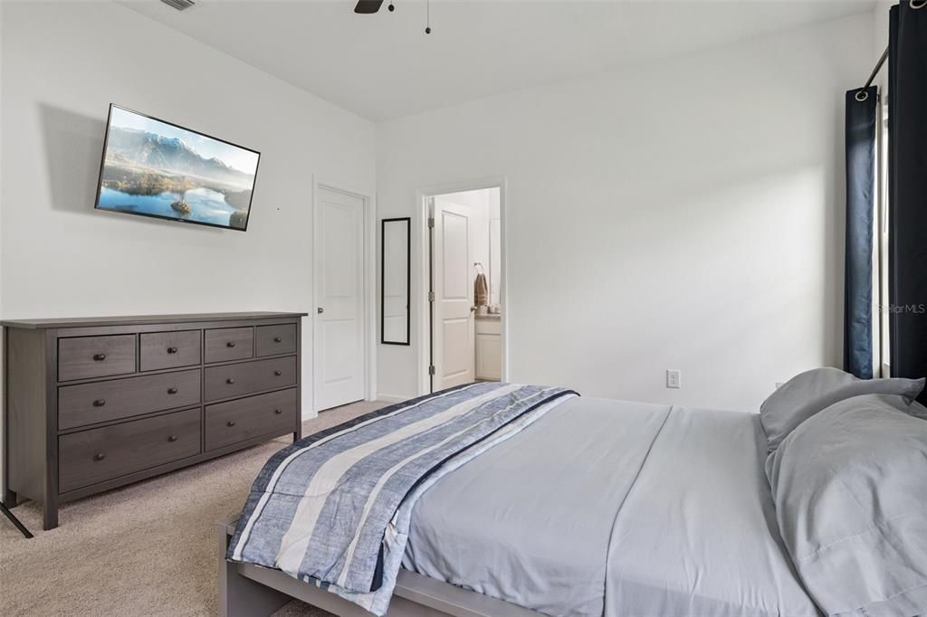 For Sale: $418,900 (3 beds, 2 baths, 1432 Square Feet)