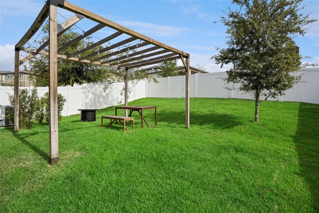 For Sale: $418,900 (3 beds, 2 baths, 1432 Square Feet)