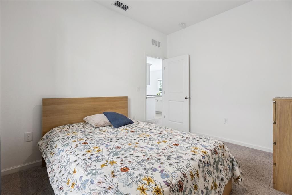 For Sale: $418,900 (3 beds, 2 baths, 1432 Square Feet)