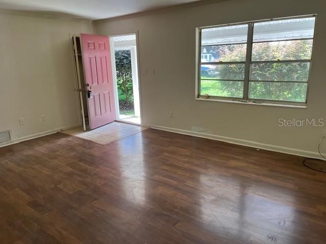 For Rent: $1,695 (4 beds, 3 baths, 1690 Square Feet)