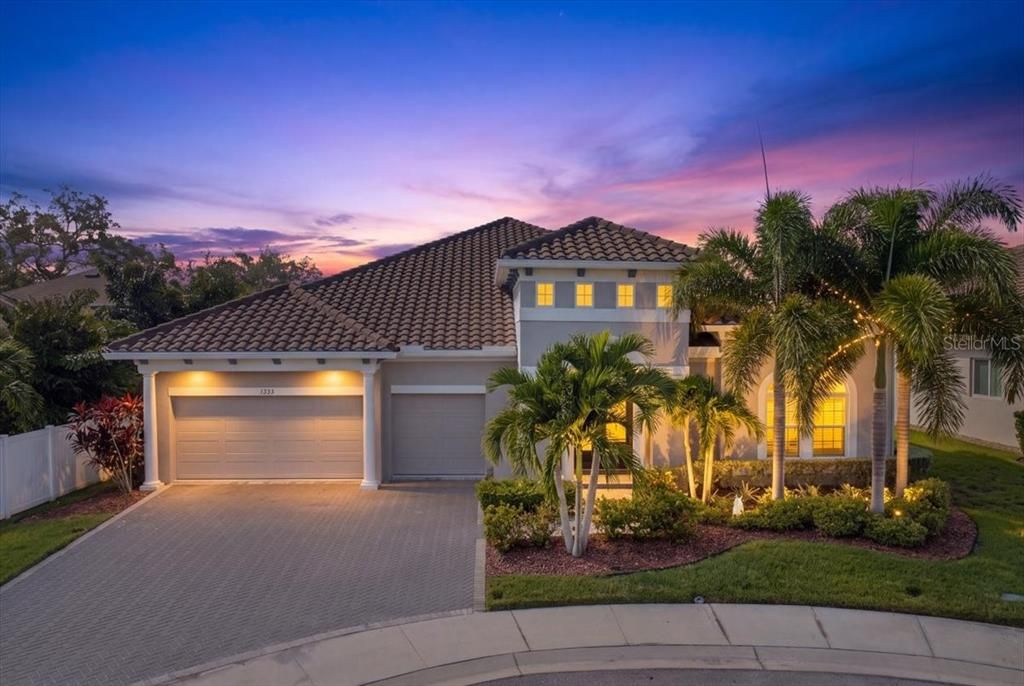 For Sale: $1,369,900 (4 beds, 3 baths, 3174 Square Feet)