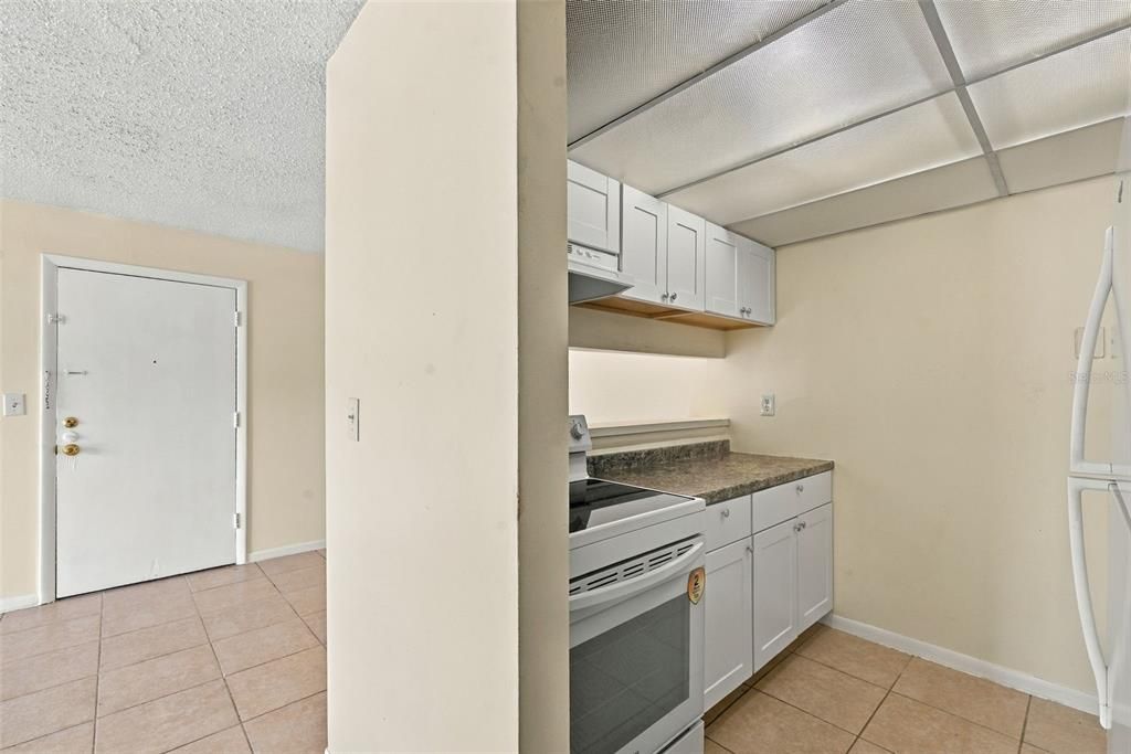 For Rent: $1,450 (2 beds, 2 baths, 895 Square Feet)