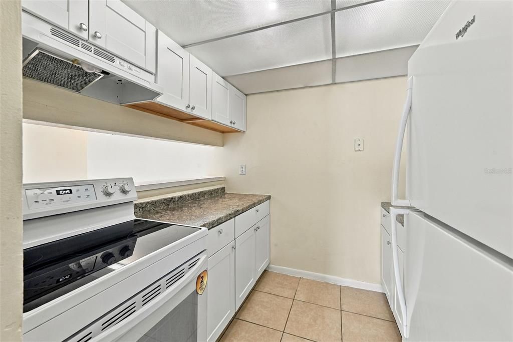 For Rent: $1,450 (2 beds, 2 baths, 895 Square Feet)