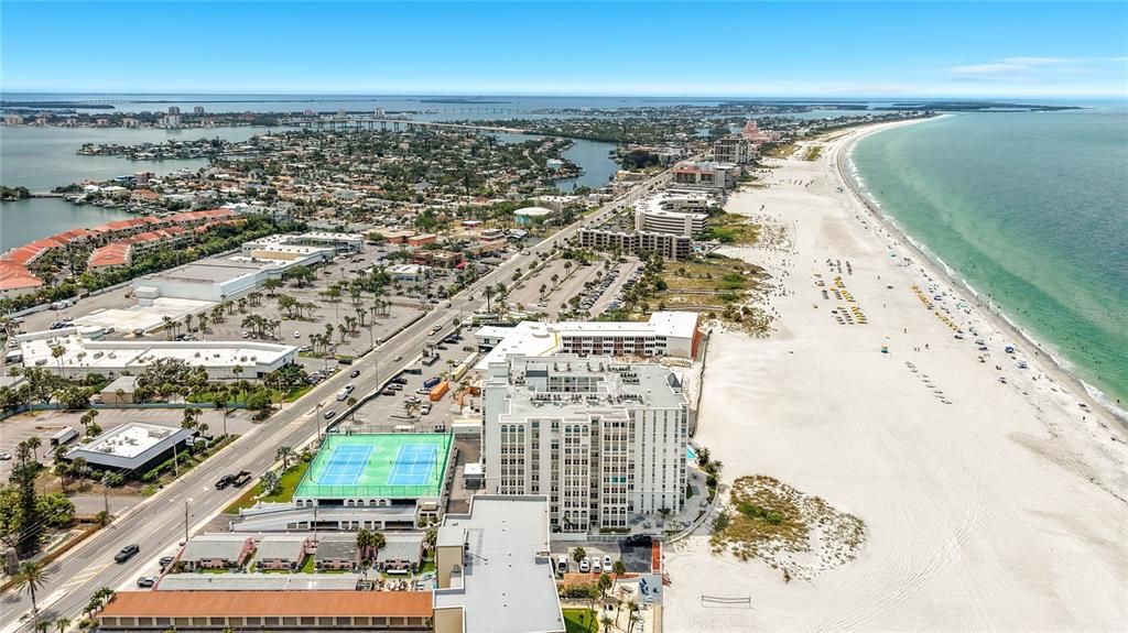For Rent: $4,350 (2 beds, 2 baths, 1340 Square Feet)