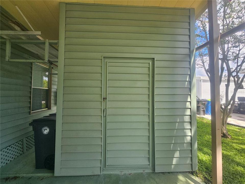 For Sale: $169,900 (2 beds, 2 baths, 1120 Square Feet)