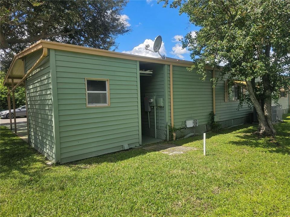 For Sale: $169,900 (2 beds, 2 baths, 1120 Square Feet)