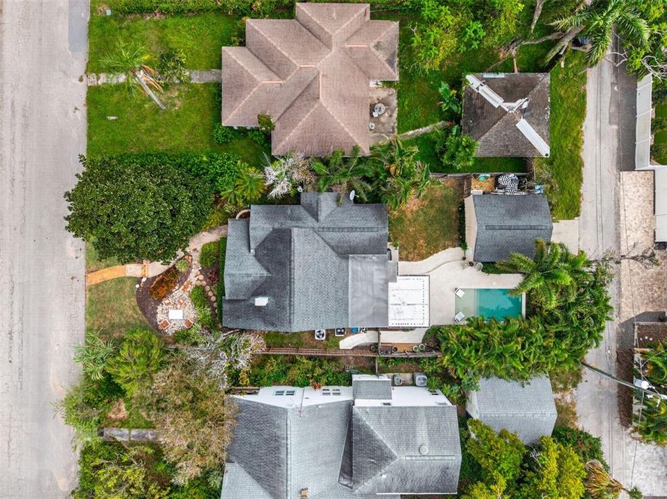 На продажу: $975,000 (2 спален, 2 ванн, 1376 Квадратных фут)