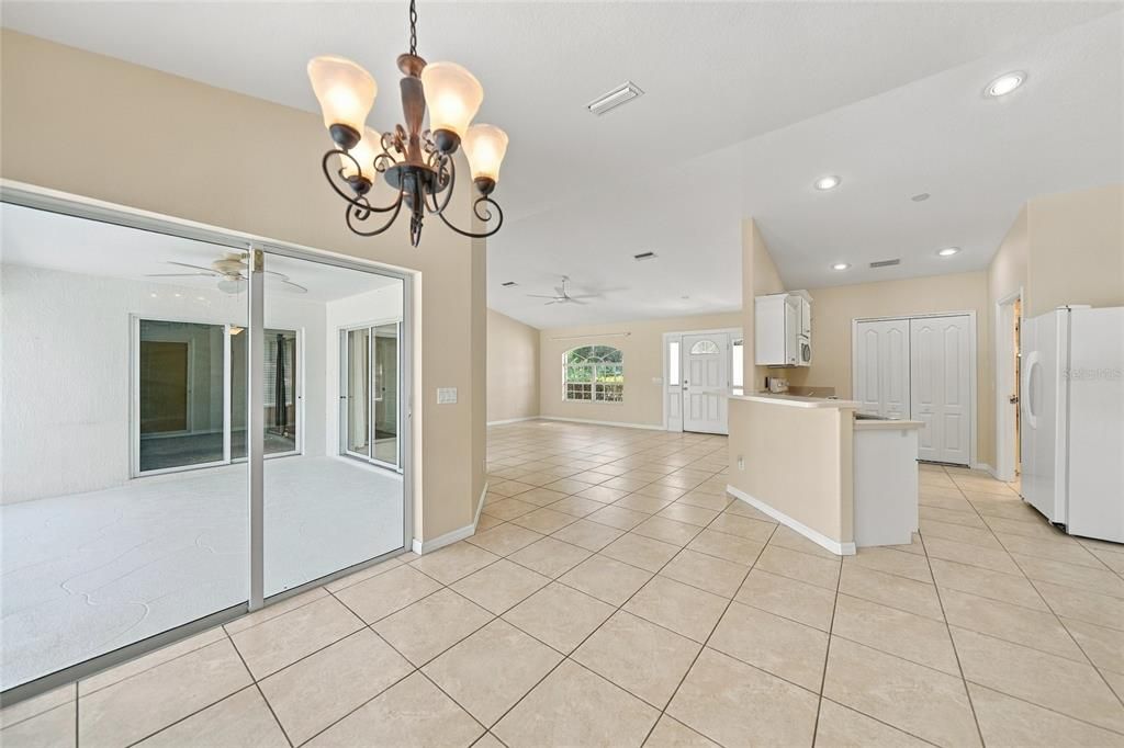 For Sale: $350,000 (3 beds, 2 baths, 1564 Square Feet)