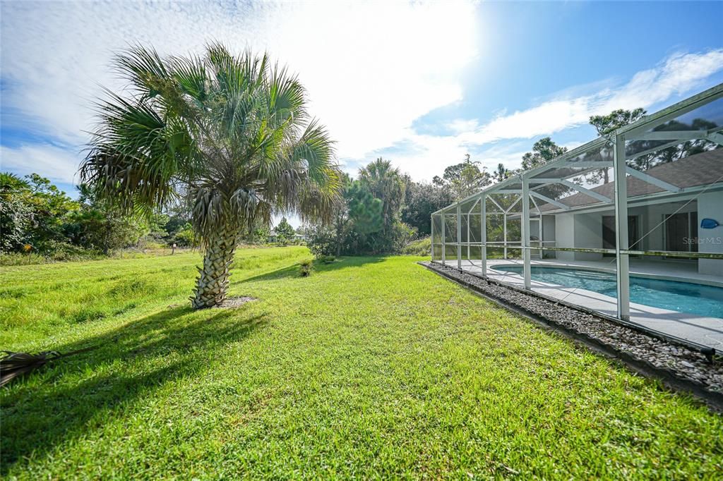 For Sale: $350,000 (3 beds, 2 baths, 1564 Square Feet)