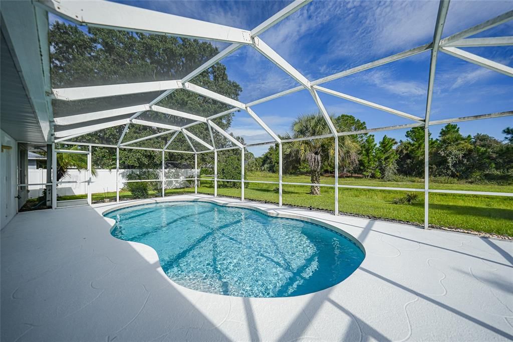 For Sale: $350,000 (3 beds, 2 baths, 1564 Square Feet)